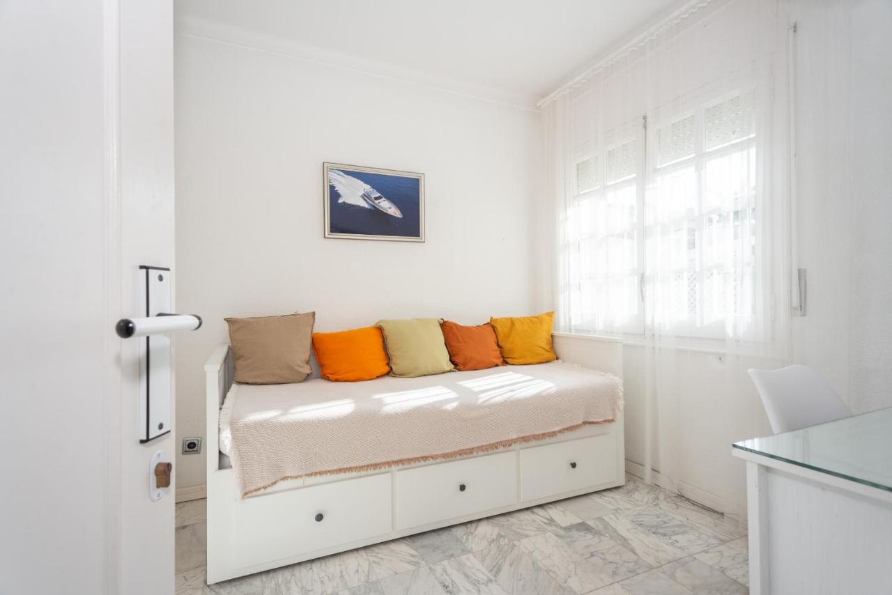 Villa Requesens On Canal Empuriabrava Kültér fotó