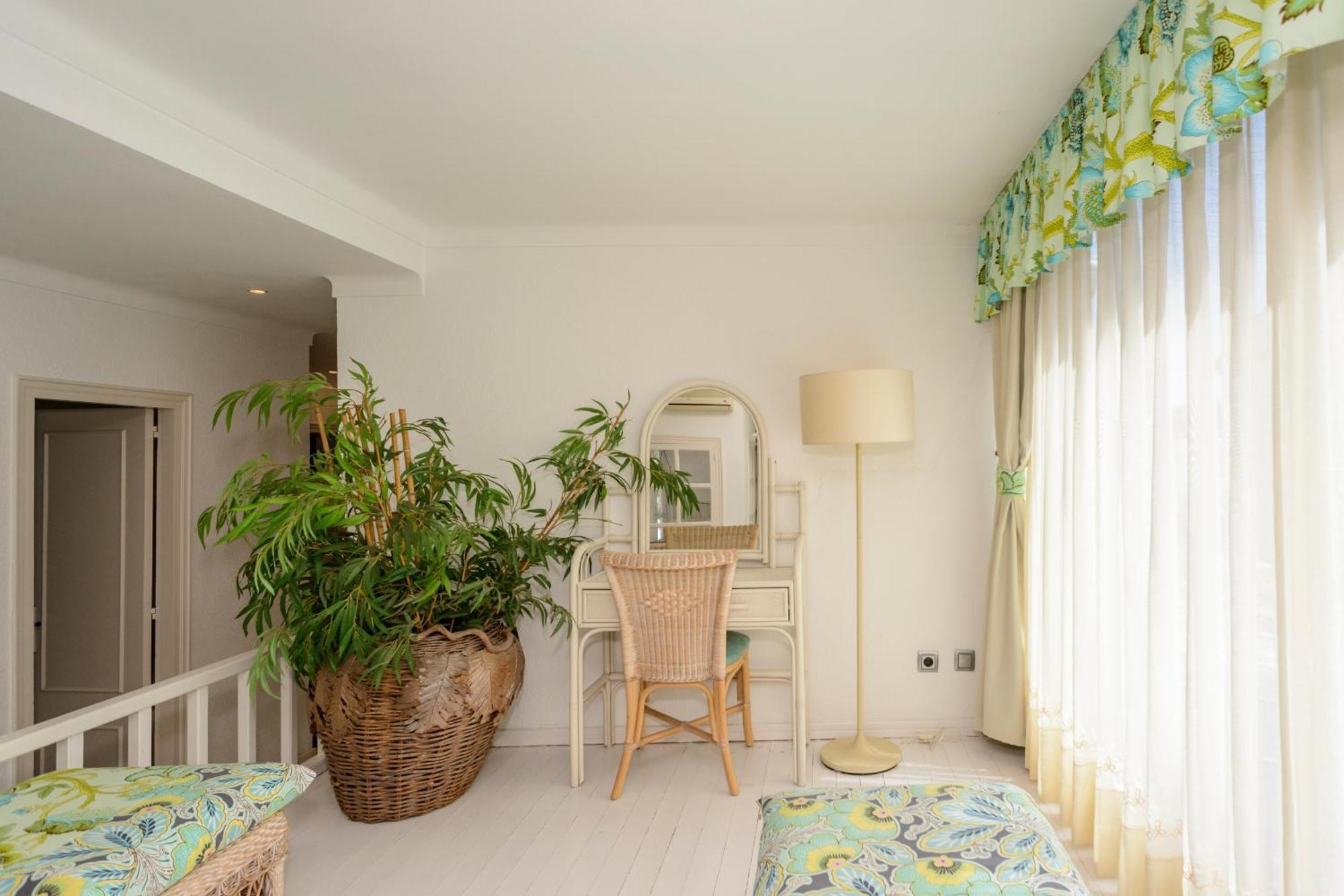 Villa Requesens On Canal Empuriabrava Kültér fotó