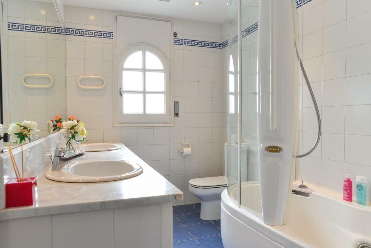 Villa Requesens On Canal Empuriabrava Kültér fotó