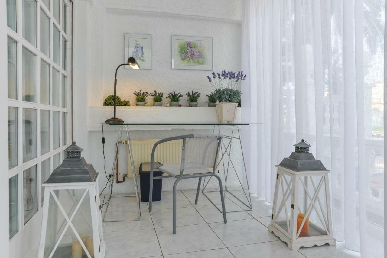Villa Requesens On Canal Empuriabrava Kültér fotó