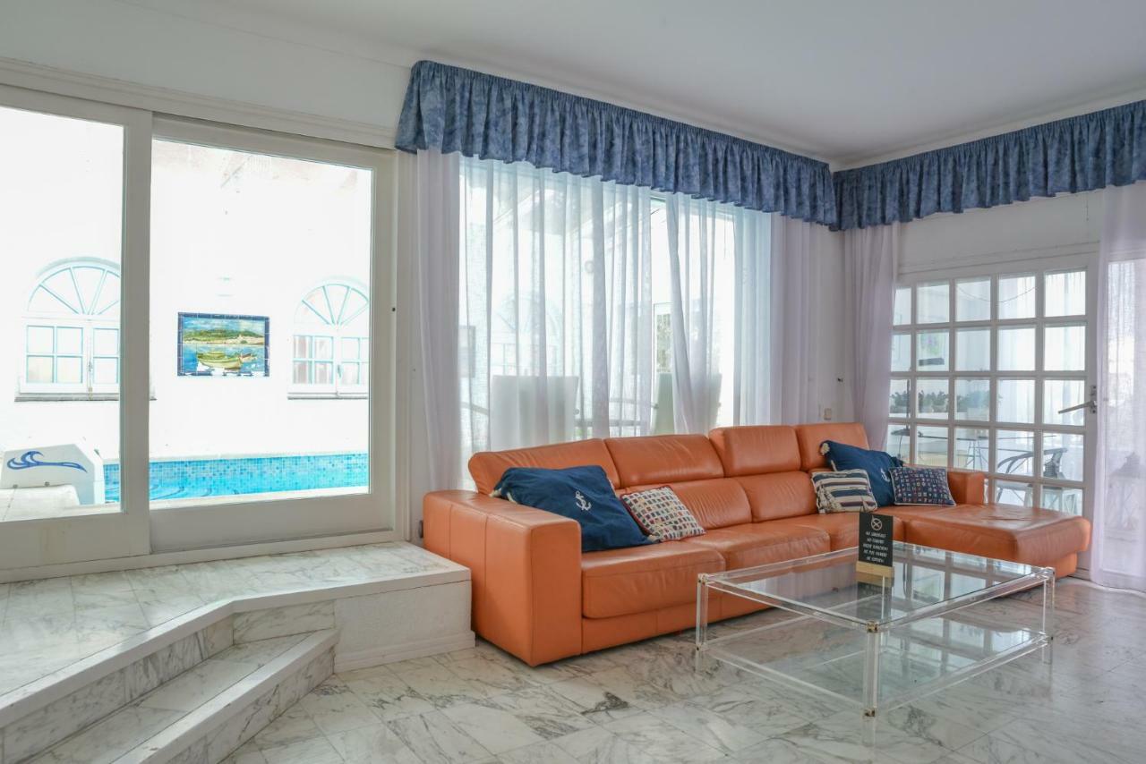 Villa Requesens On Canal Empuriabrava Kültér fotó